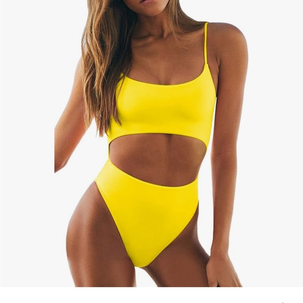 Meyeeka Scoop Neck Cut Out Front Lace Up Back High Cut Monokini One Piece NWT L